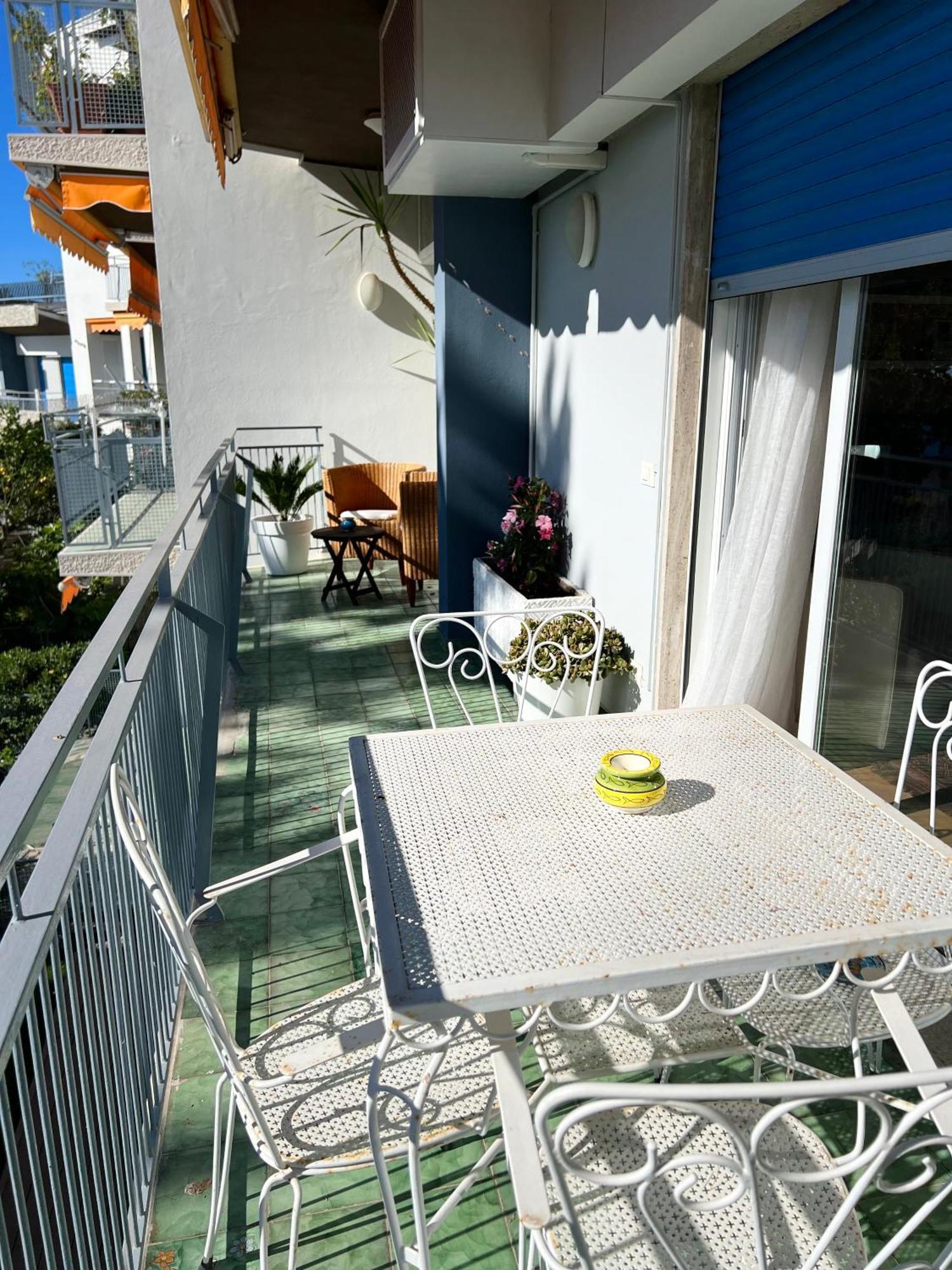 Mamariviera Home Holidays Sanremo - Casa Vista Mare Con Piscina Экстерьер фото
